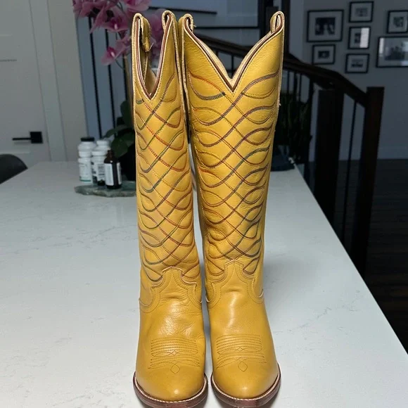 Justin Boots Yellow Heeled Leather Boots - Picture 2 of 4